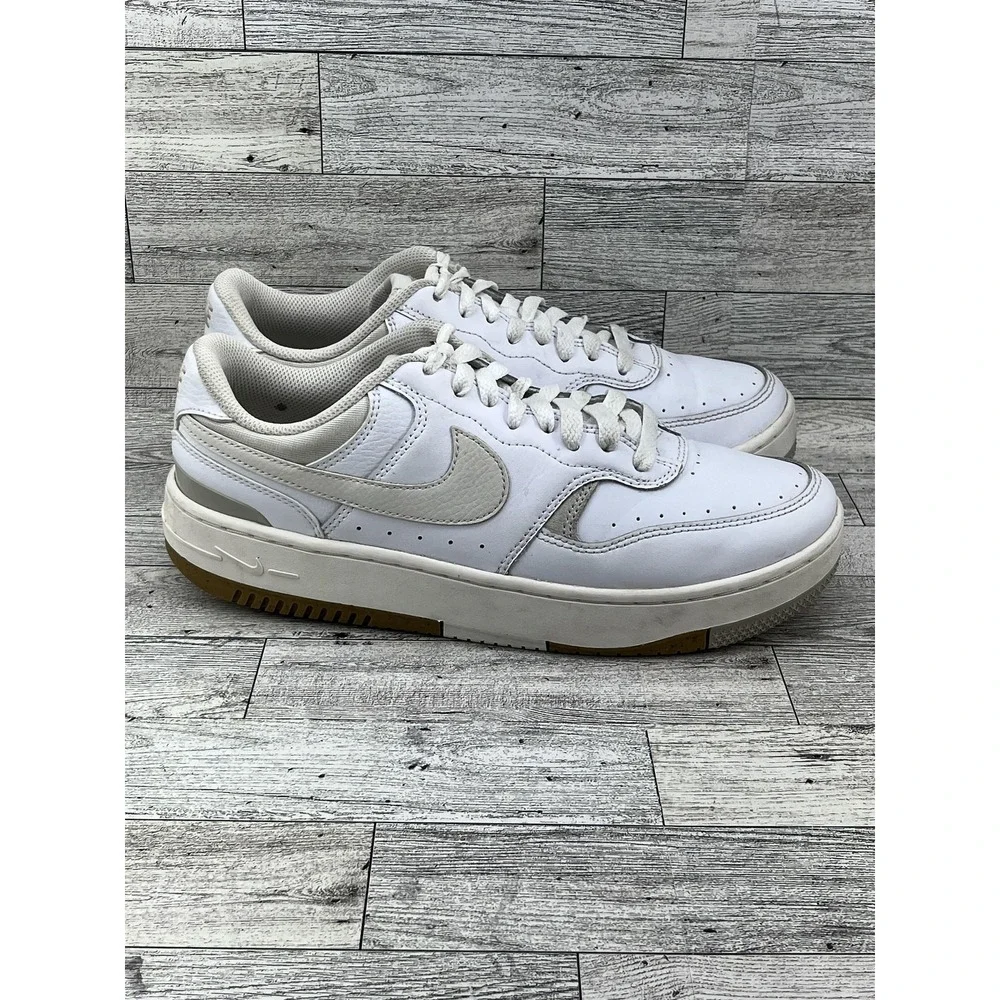 Nike Gamma Force‎ Shoes Womens Size 9 White Sail Gum Low Top Casual DX9016-101